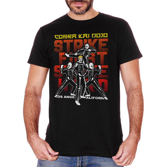 White T-Shirt Cobra Kai Dojo Film cult anni 80 - Serie TV - Movie Choose ur color CucShop
